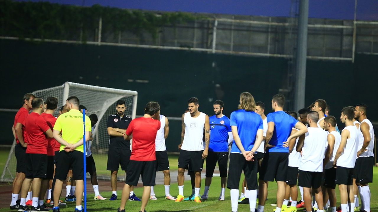 Antalyaspor, Alanyaspor maçı hazırlıklarına başladı