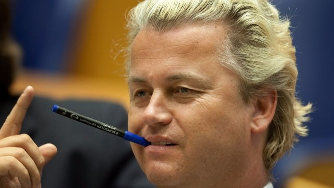 Hollandalı ırkçı lider Kuran-ı Kerim'e dil uzattı!