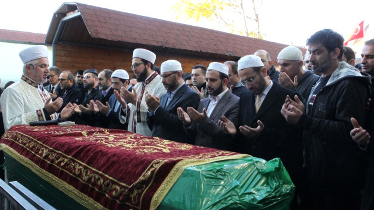 Kahraman Türk genci memleketine dualarla uğurlandı