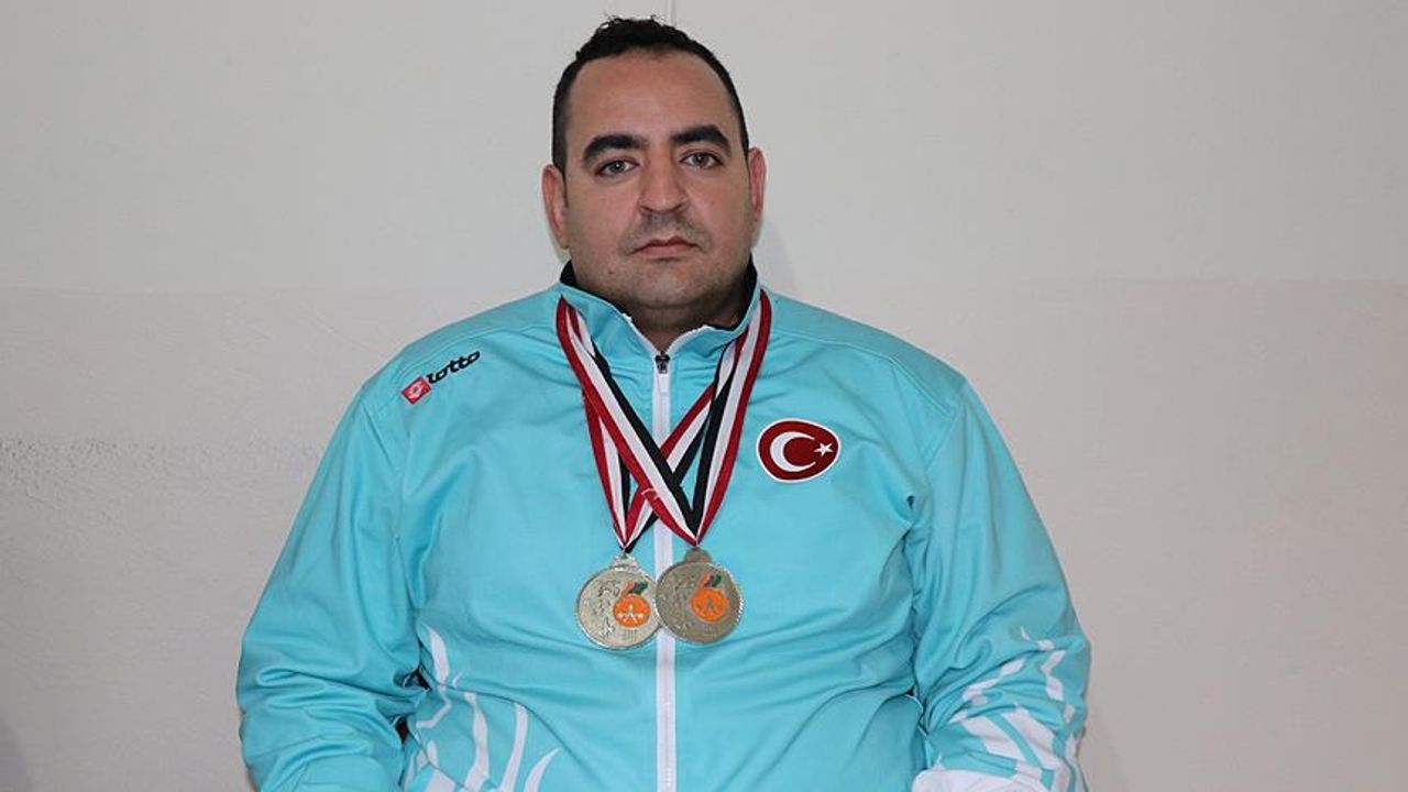 Görme engelli haltercinin hedefi dünya şampiyonluğu