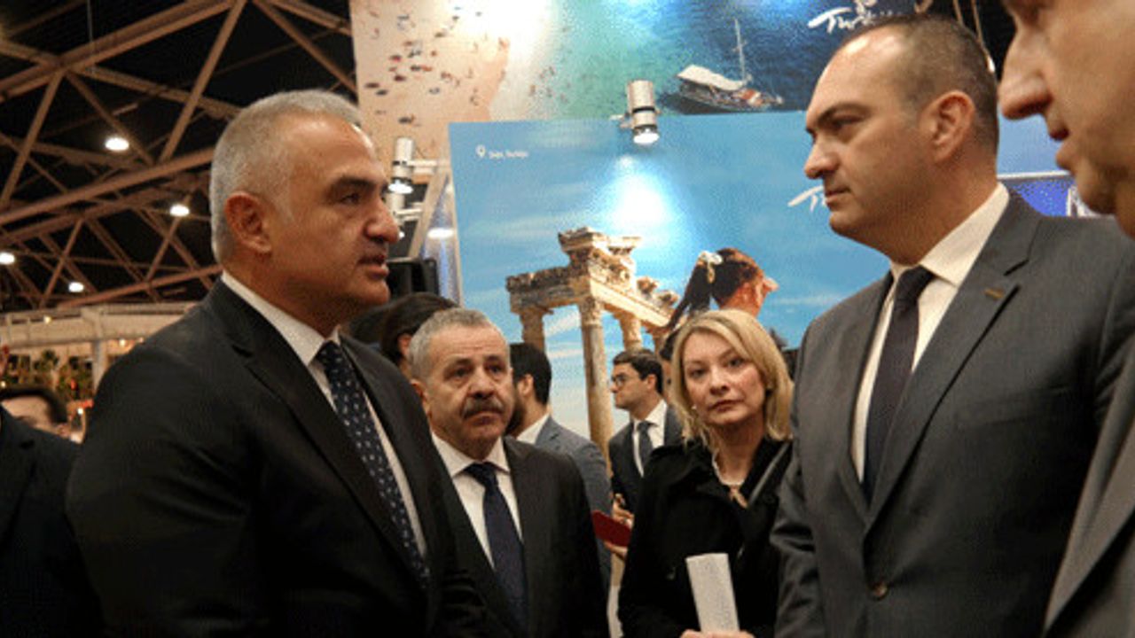 Bakan Ersoy, Hollanda'da düzenlenen turizm fuarına katıldı.