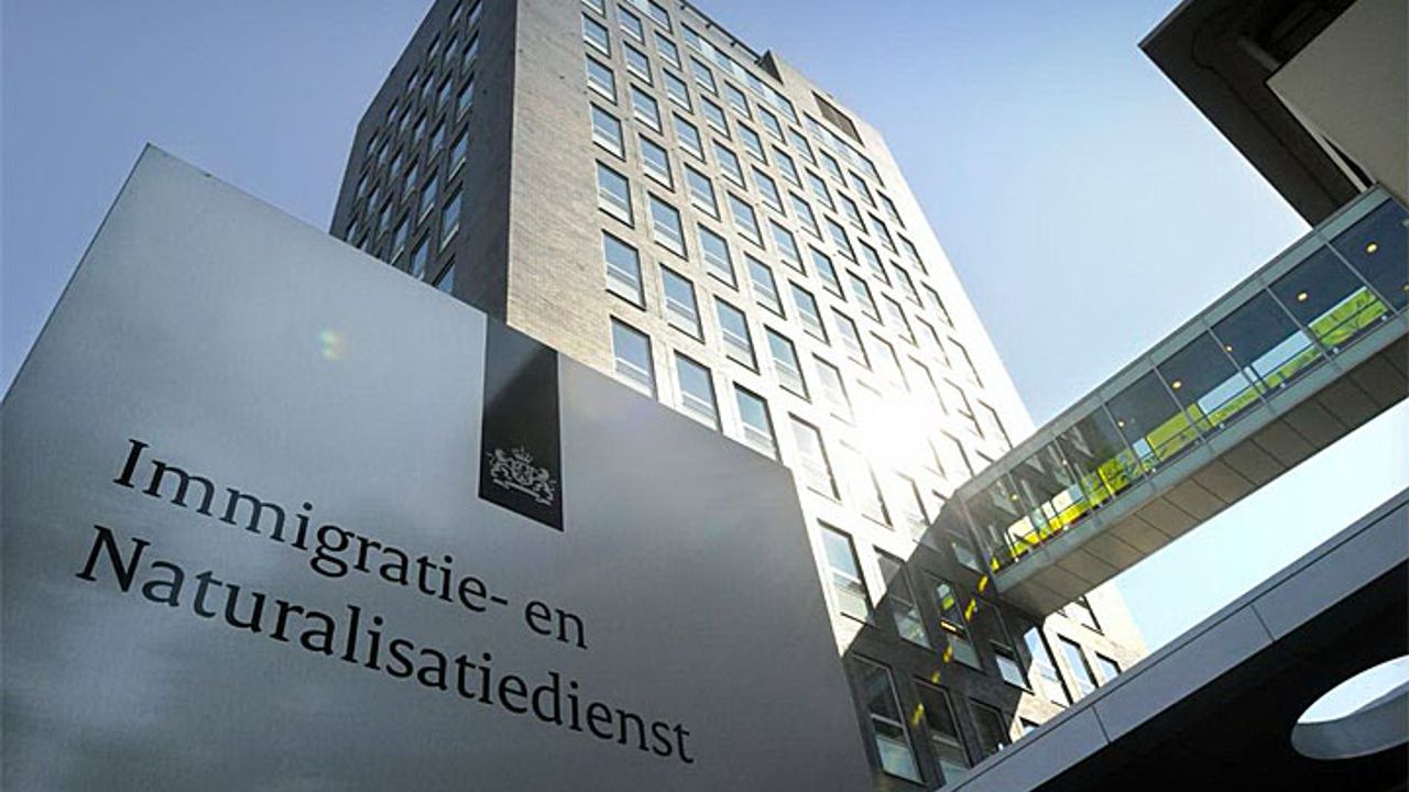Hollanda FETÖ'cü sığınmacılara sahip çıktı
