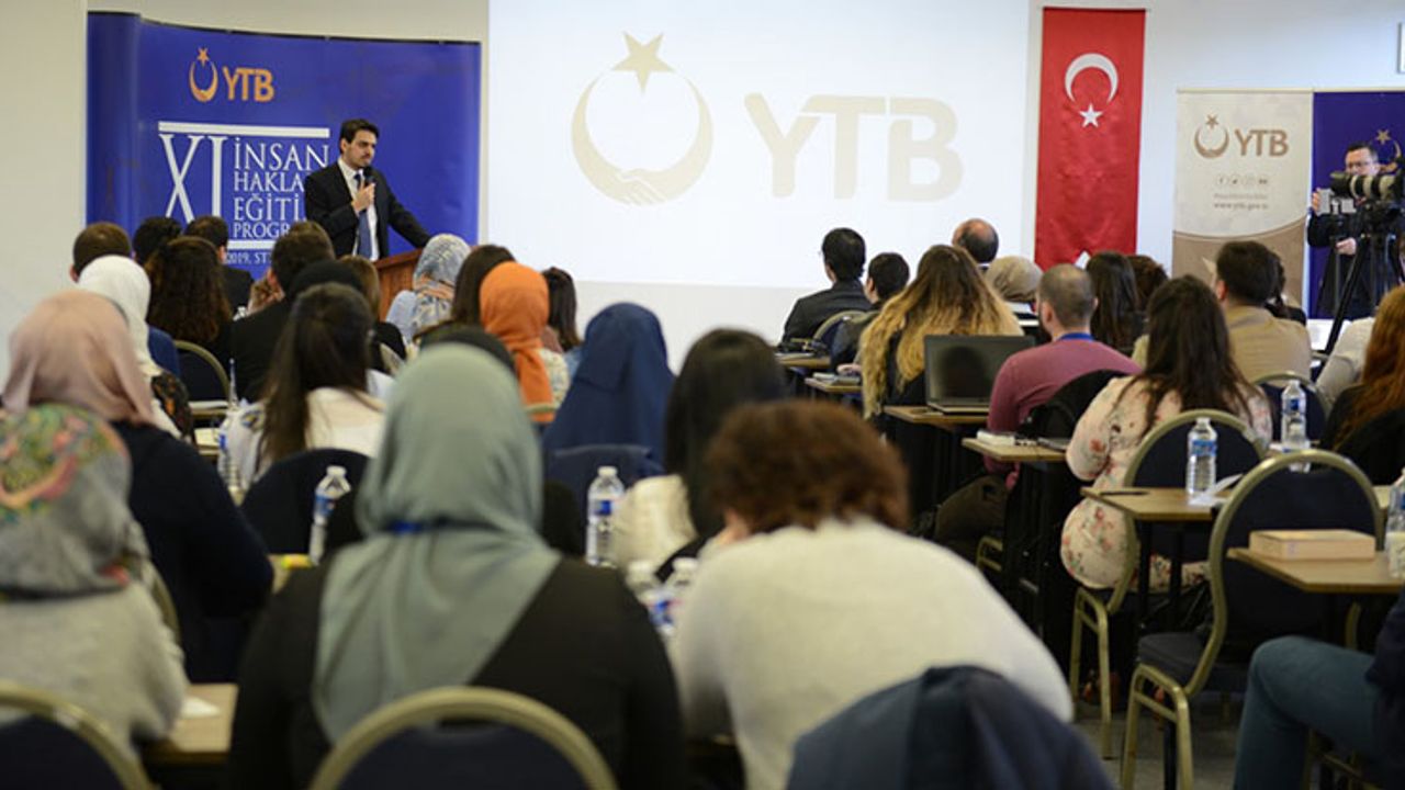 'Yurt dışındaki gençler bulundukları ülkeye katkı sağlaması gerekmektedir'