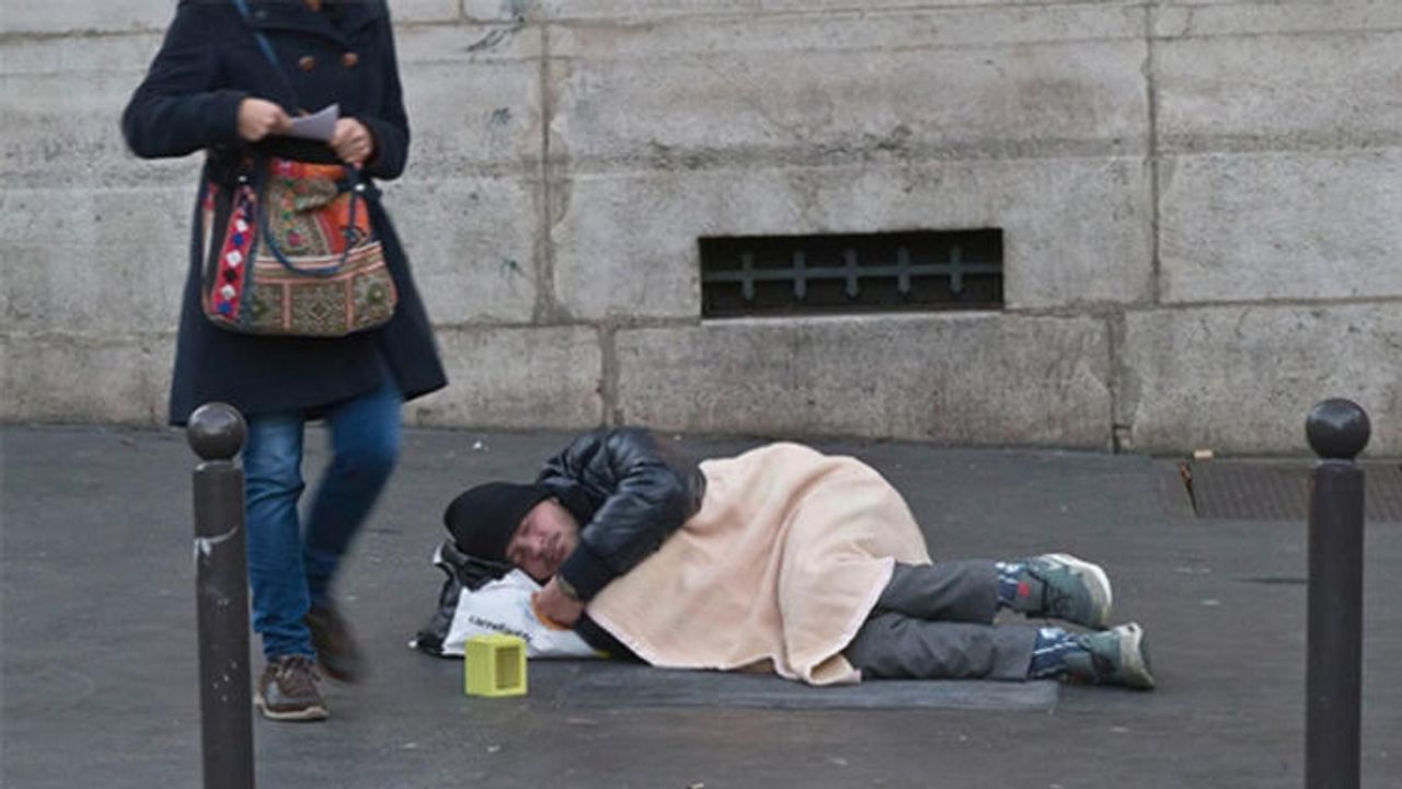 Brüksel'de geçen yıl sokakta yaşayan 67 kişi yaşamını yitirdi.
