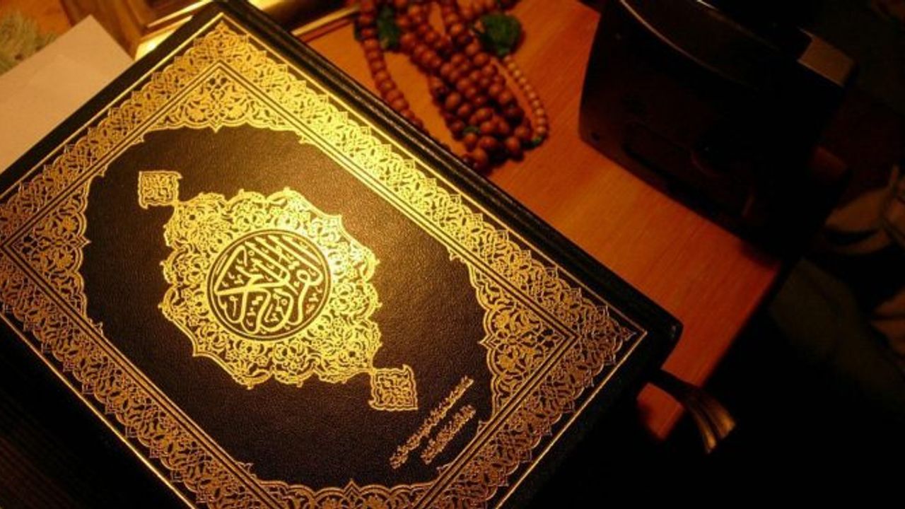 Hollanda Diyanet Vakfı'ndan Hollandaca açıklamalı Kuran-ı Kerim