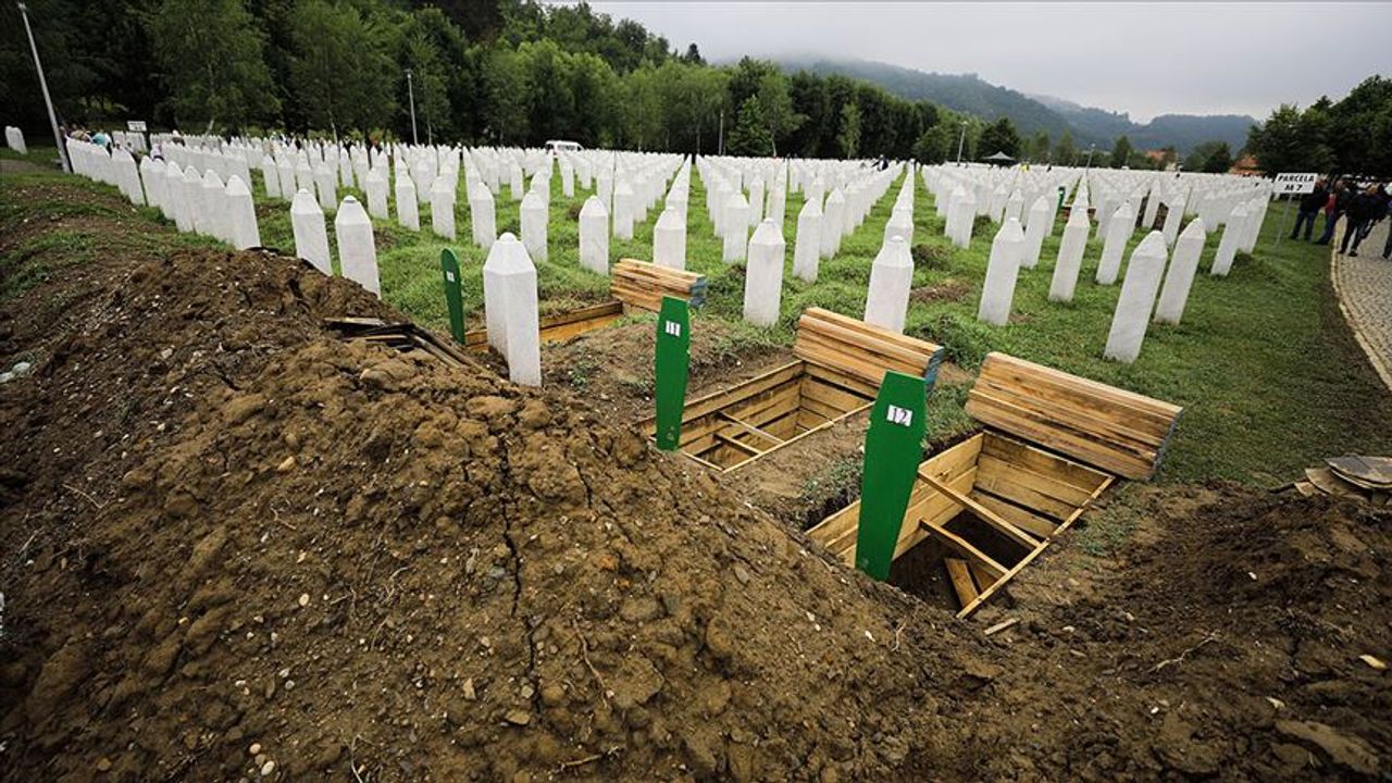 Srebrenitsa soykırımının 33 kurbanı daha bugün toprağa verilecek