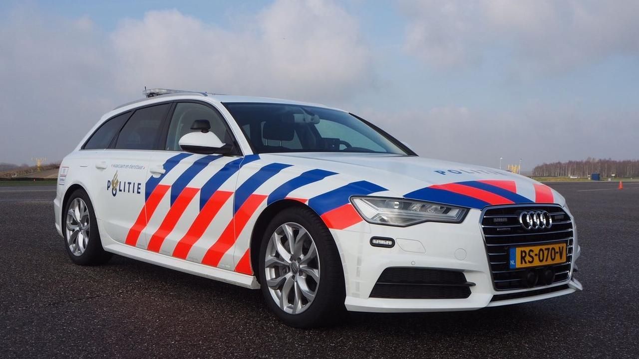 Hollanda polisi 5 milyon euroya satın aldığı otomobilleri kullanamıyor