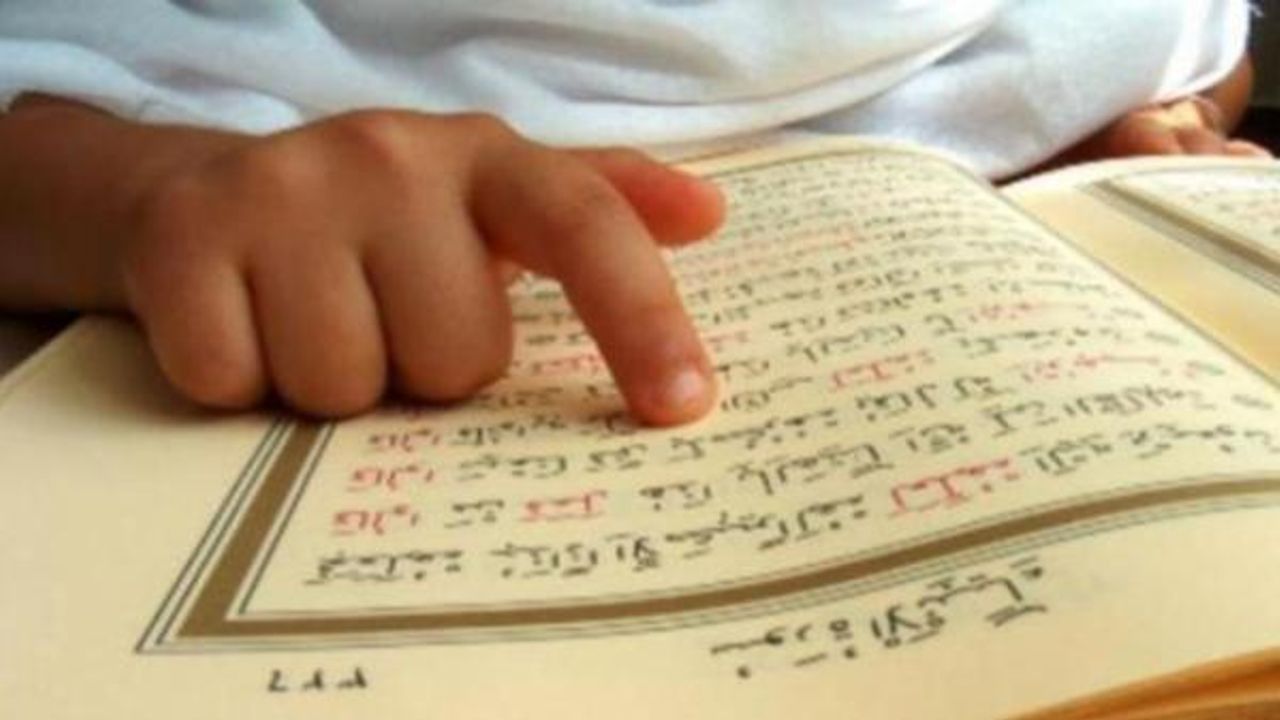 Hollanda'da hükümet ortakları, camilerdeki kuran kurslarının denetim altına alınmasını istedi