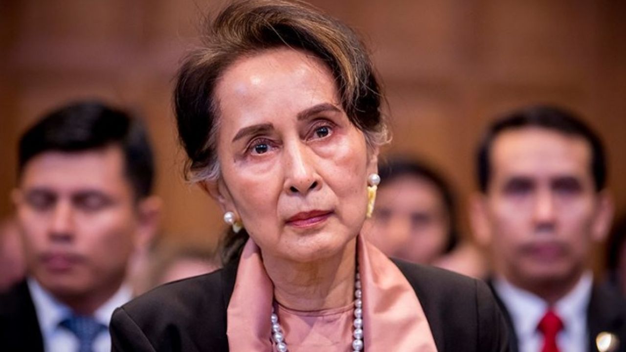 Nobel ödüllü Myanmar lideri Suu Çii soykırımı inkar etti
