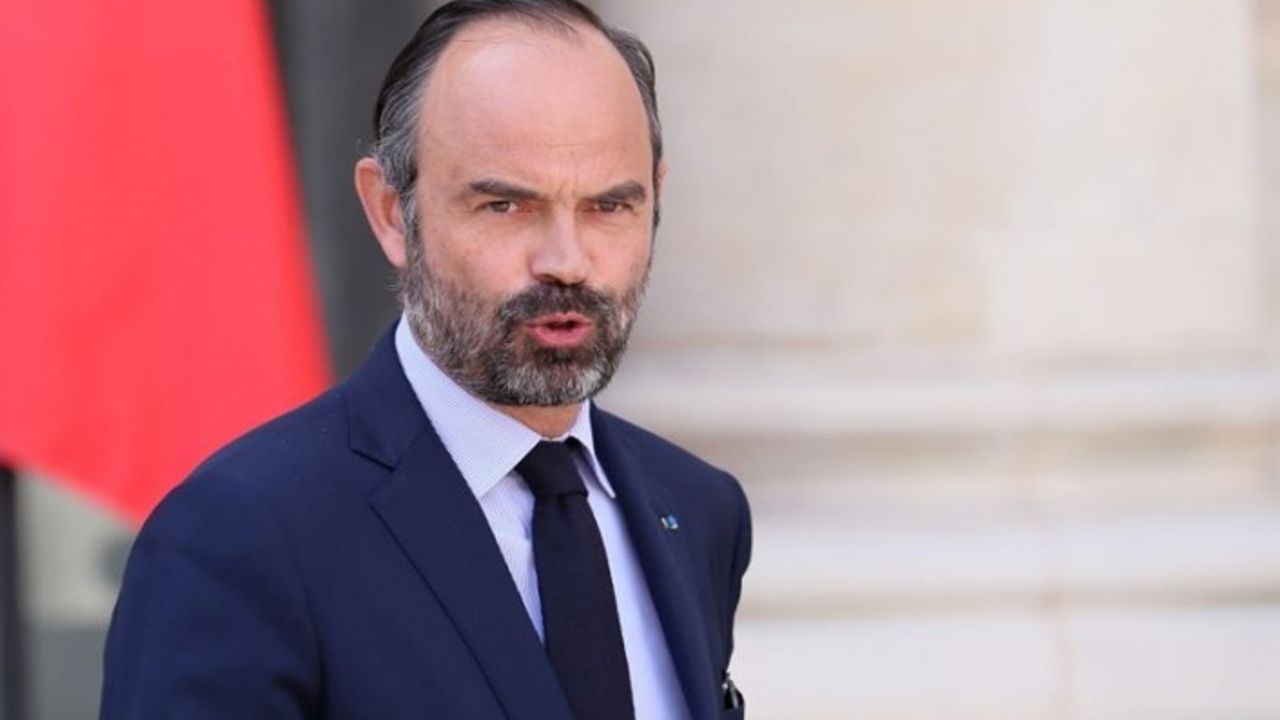 Fransa Başbakanı Philippe istifa etti
