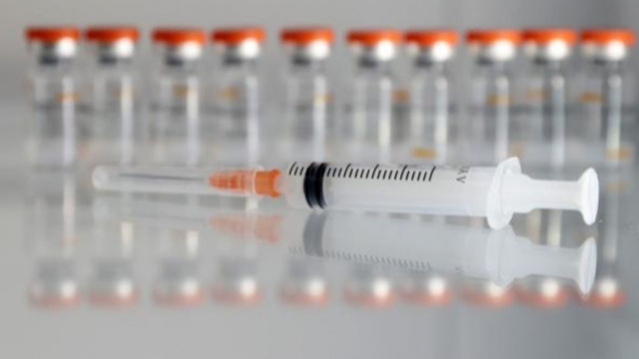 Hollanda'da organizasyon eksikliği yüzünden aşıların yüzde 40'ı depolarda kaldı