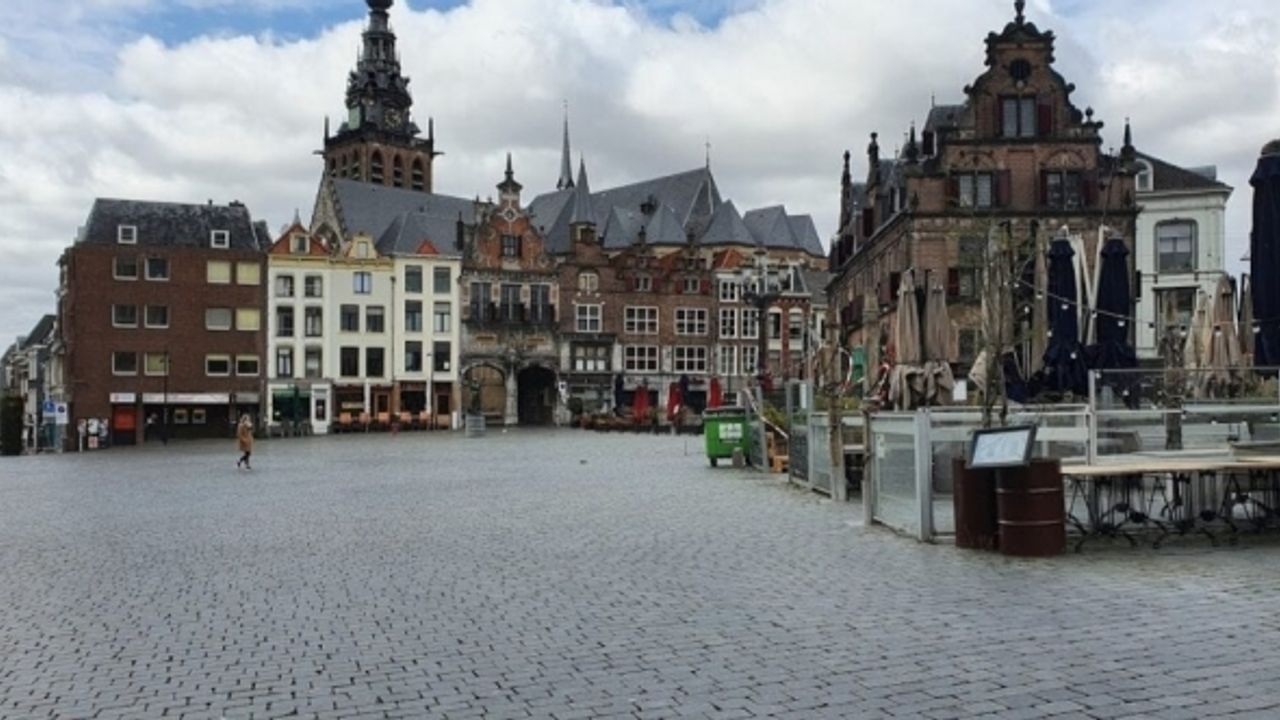 Hollanda'da sokağa çıkma yasağı 2 Mart'a kadar uzatılıyor
