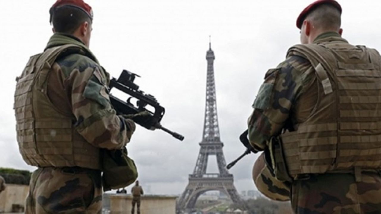Fransa'da askerlerden uyarı: İç savaş çıkarsa düzeni ordu sağlayacak