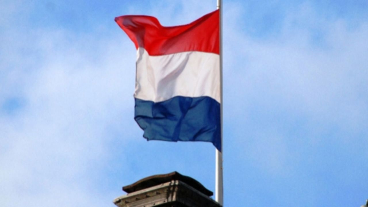 Hollanda'nın Nazi işgalinden kurtuluşunun 76. yıl dönümü kutlandı