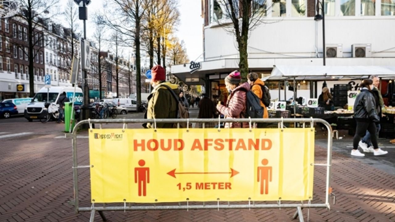 Hollanda'da vaka sayısı düşmeye devam ediyor