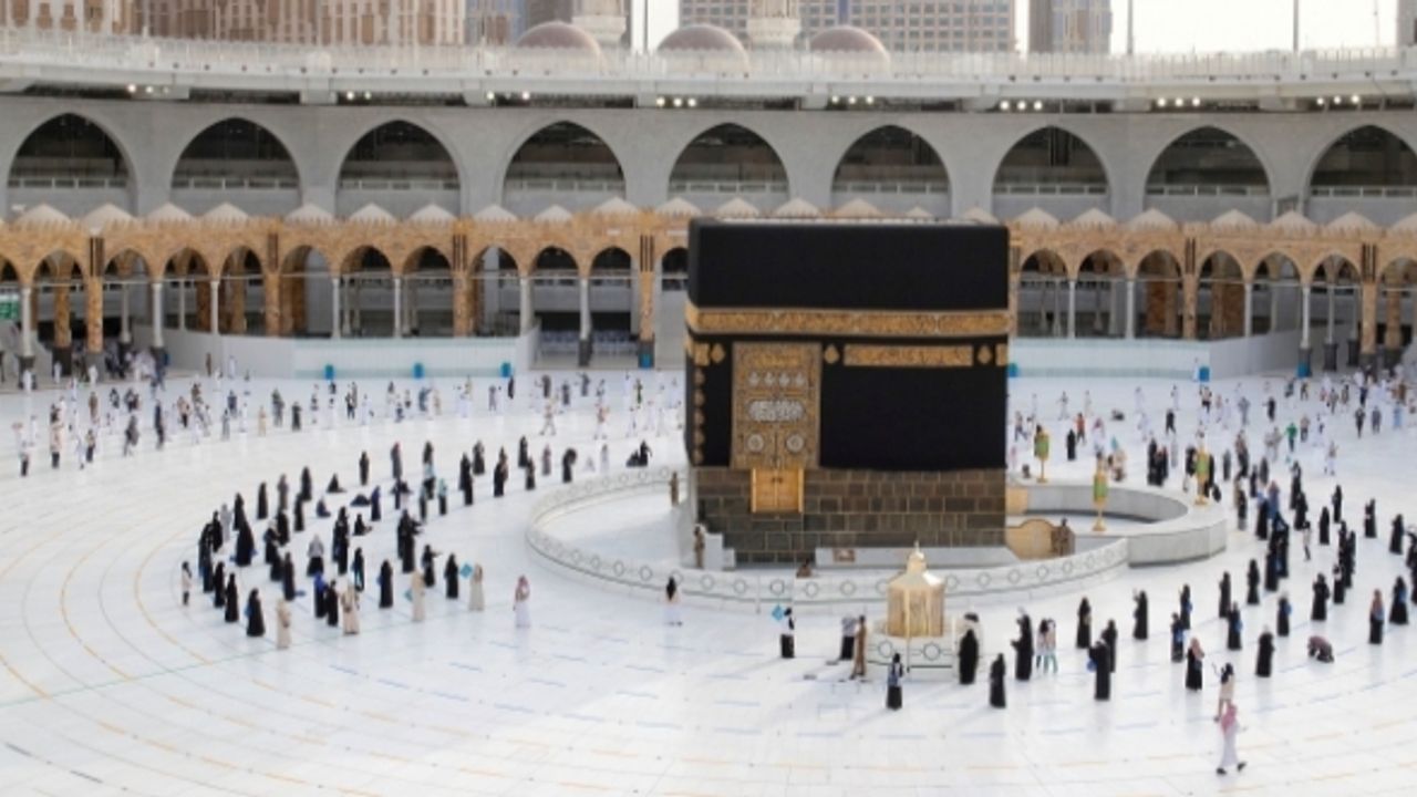 Suudi Arabistan, hac ibadeti için bu yıl yurtdışından kimseyi almayacak