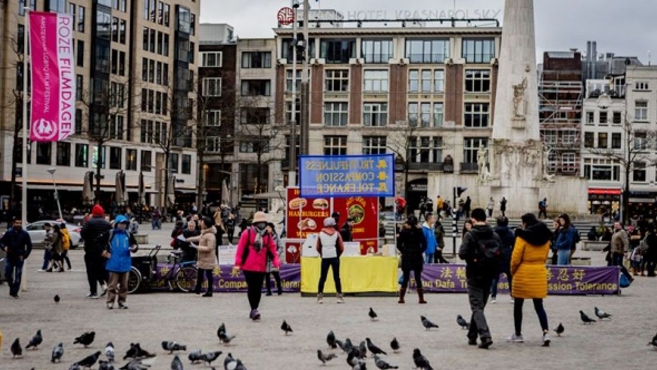 Hollanda’da okulların kapanma ihtimali tartışılıyor