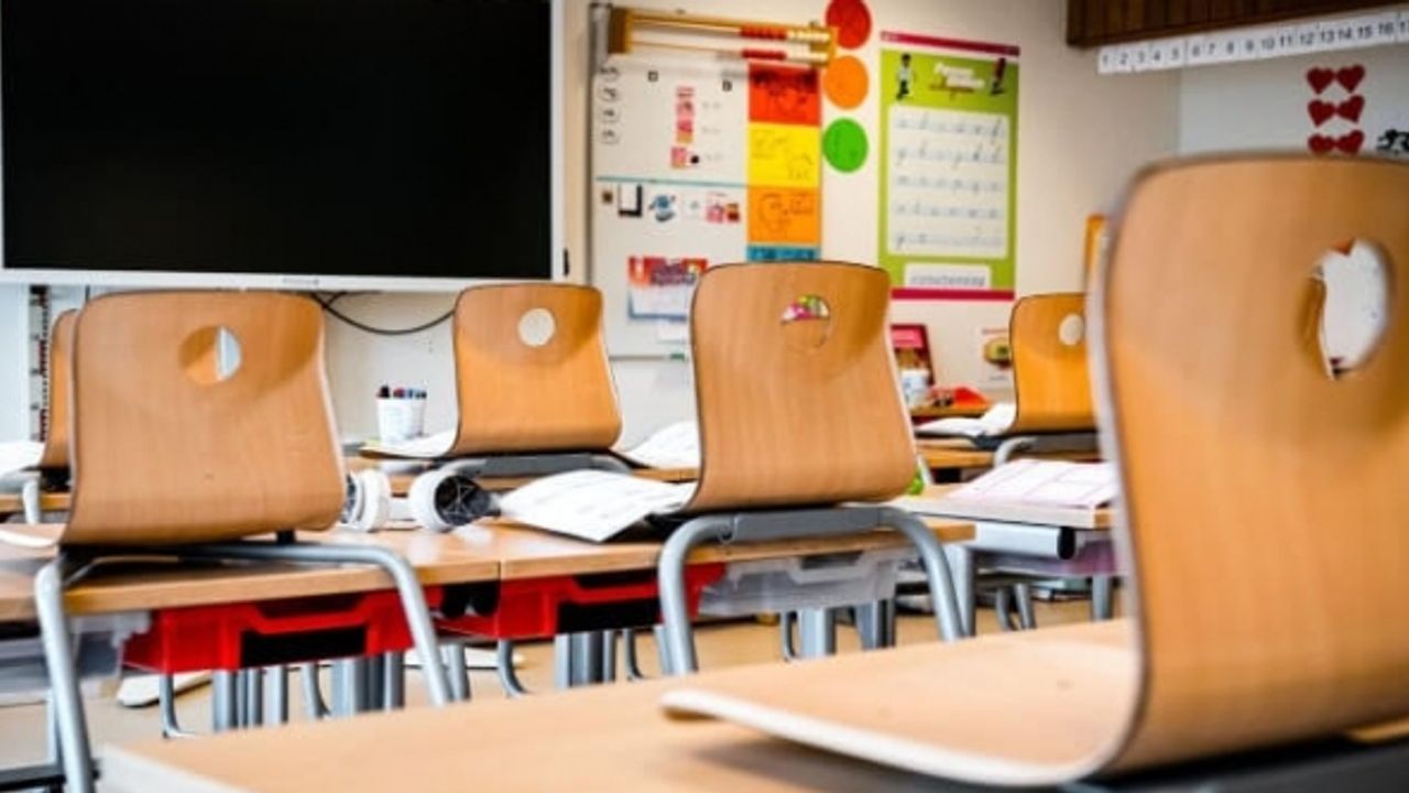 Hollanda'da okulların ne zaman açılacağı bugün belli olacak