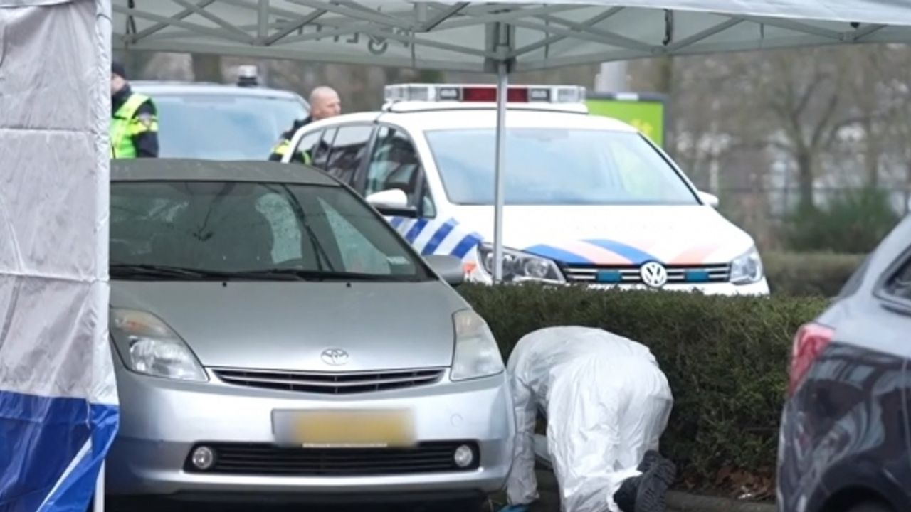 Hollanda’nın Rotterdam şehrinde araç altında ölü bulunan adamın oto hırsızı olduğu ortaya çıktı
