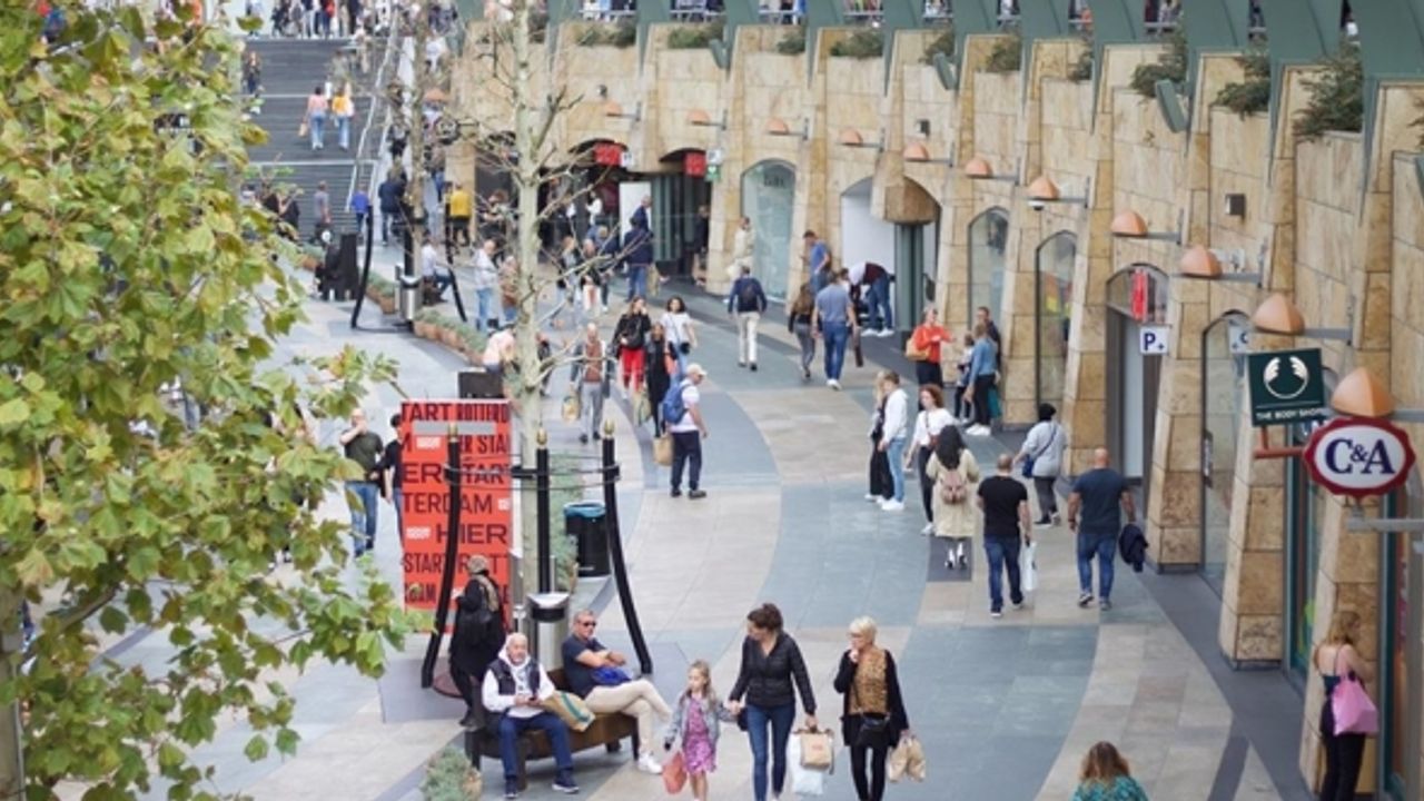 Hollanda’da COVID-19 tedbirlerindeki ikinci gevşeme aşaması bugün başlıyor