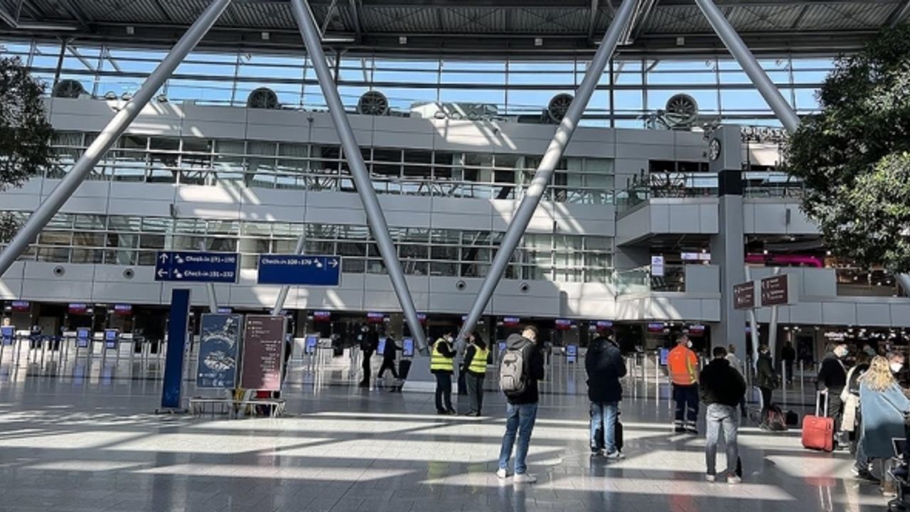 Almanya’nın büyük havalimanlarındaki grev hava trafiğini felç etti