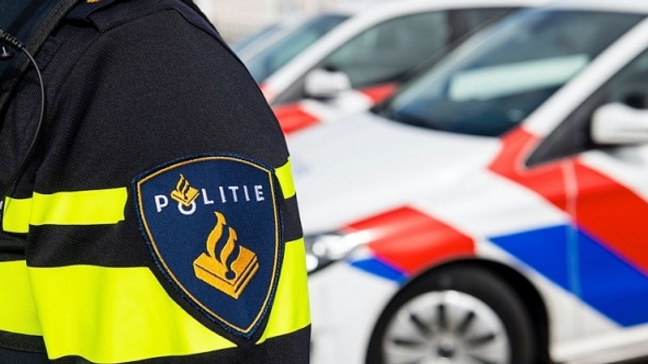 Hollanda’da A27 karayolunda durdurulan araçtan patlayıcı madde çıktı