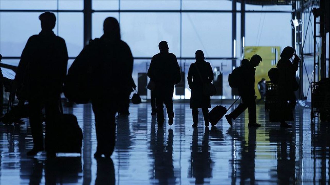 Avrupa havaalanları kaosa doğru sürükleniyor!