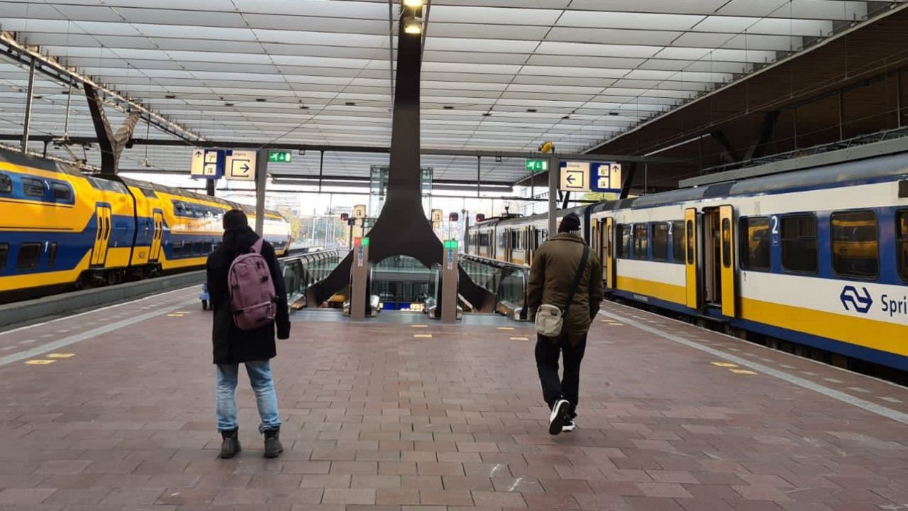 Hollanda’da yaşanan personel sıkıntısı tren seferlerini aksattı, bazı seferler iptal edildi!