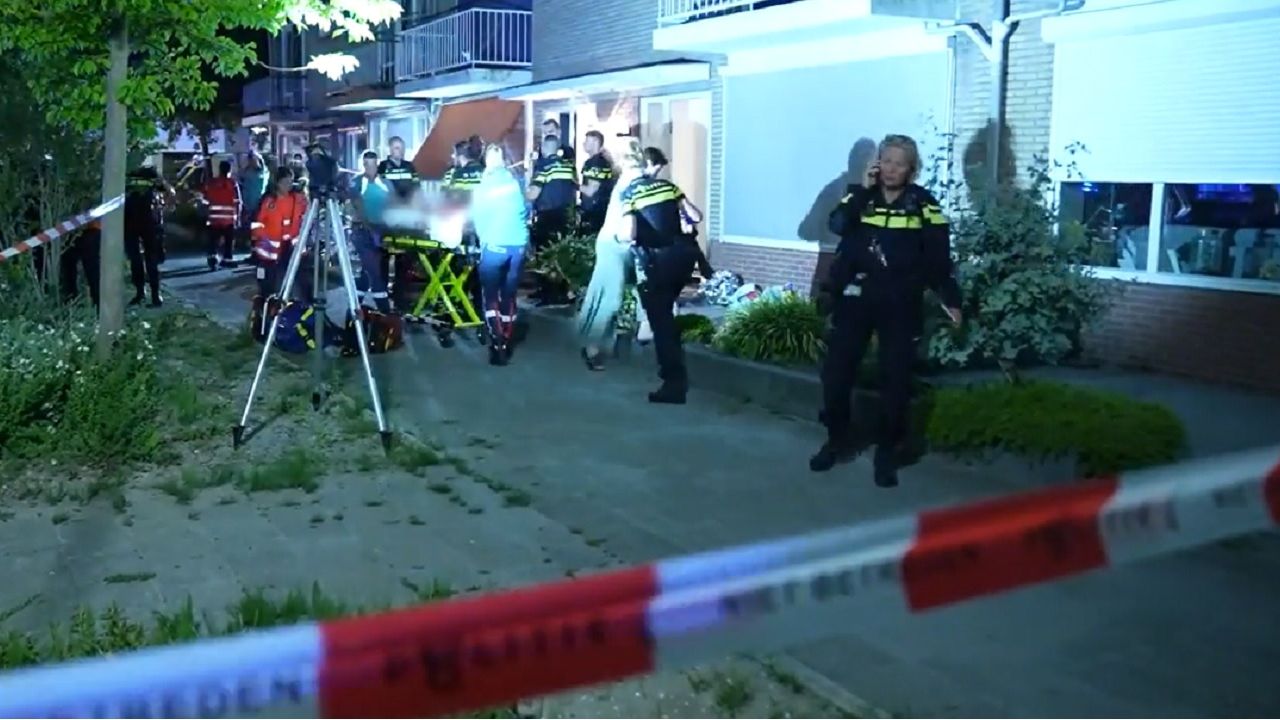 Hollanda’nın Dordrecht kentinde bir evde 3’ü çocuk 4 kişi bıçaklandı