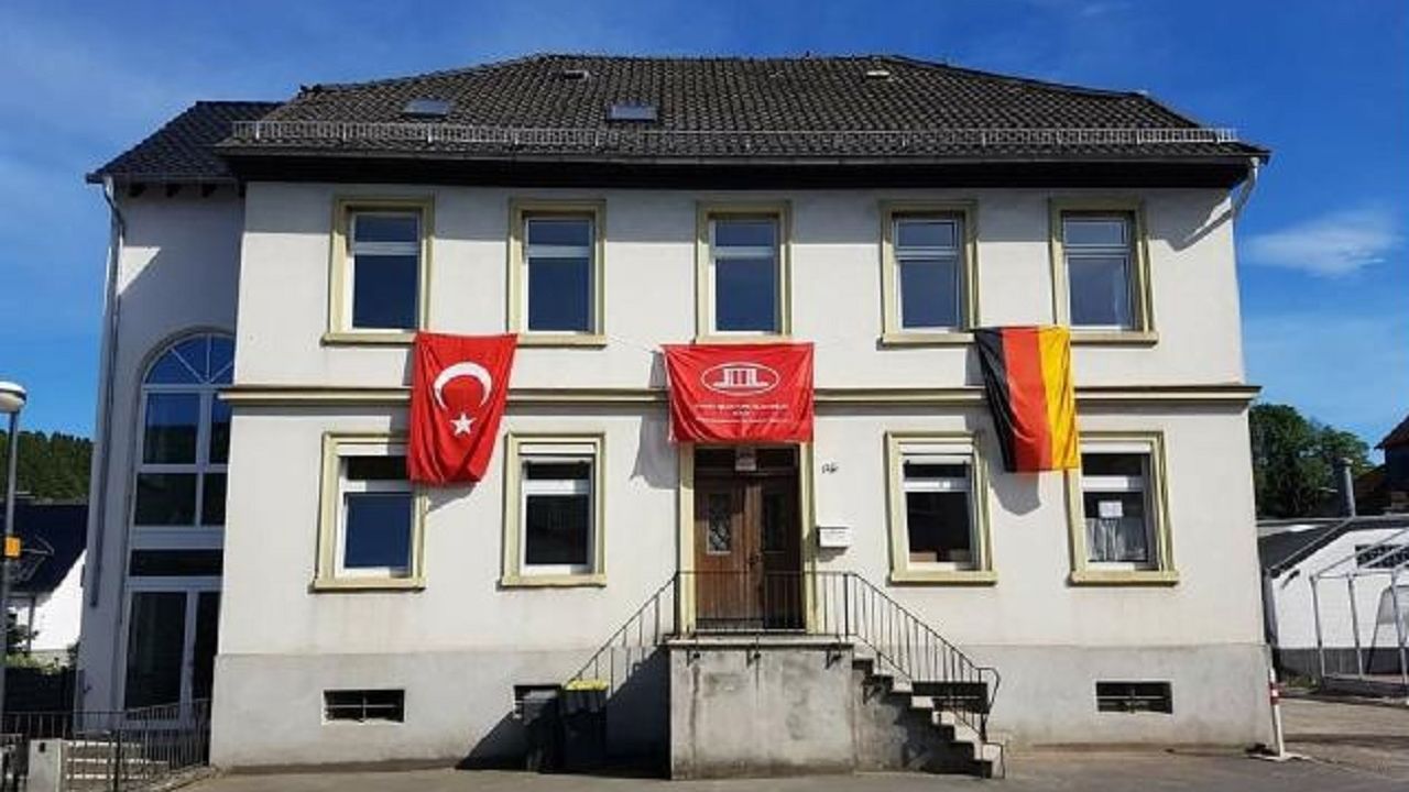 Almanya'da Mevlana Camii'ne ırkçı tehdit mektubu: Siz Türklerin hepsini öldüreceğiz