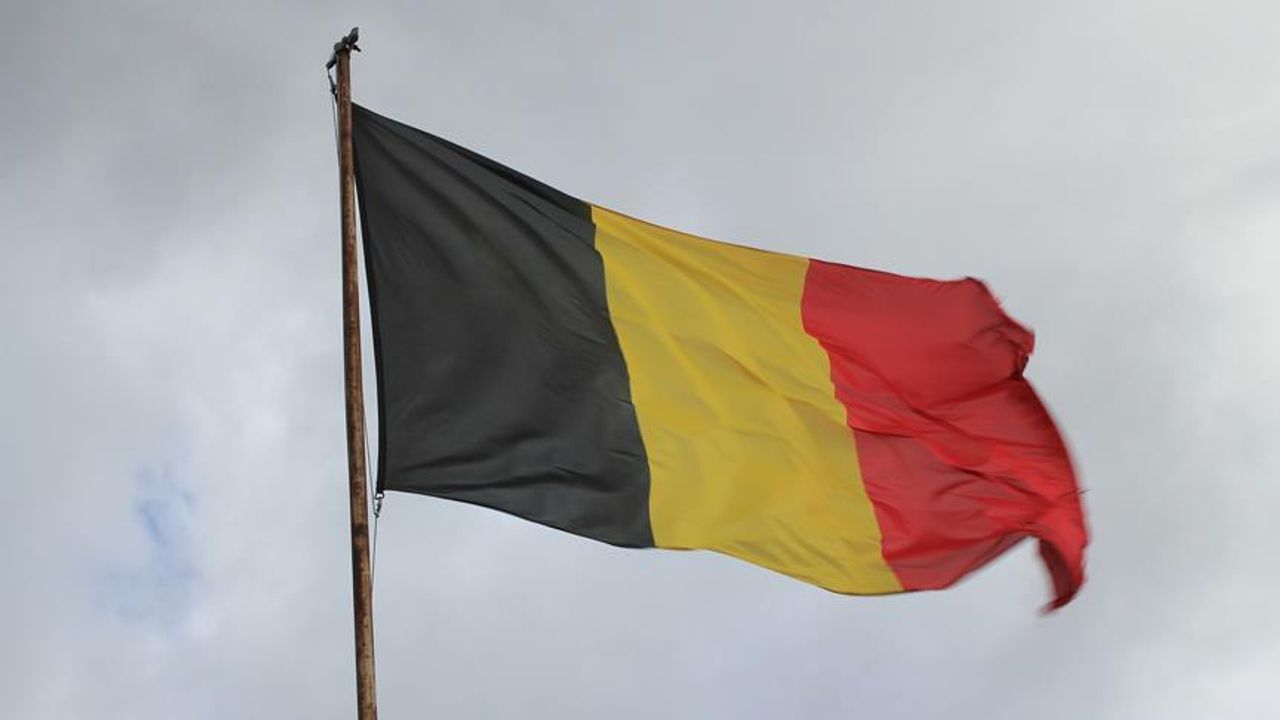 Belçikalı siyasetçi: Belçika iflas etti, yeni Yunanistan olduk