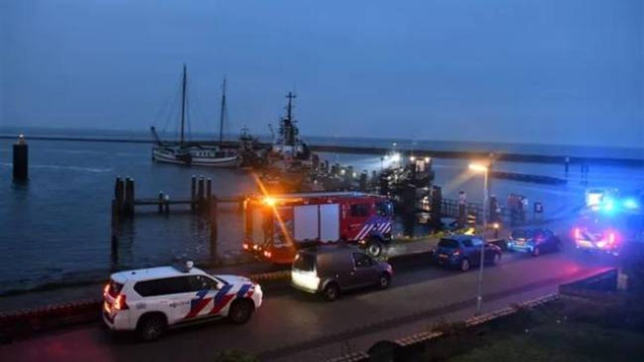 Hollanda'da sürat teknesiyle deniz taksisi çarpıştı: 2 kişi öldü, 2 kişi kayboldu