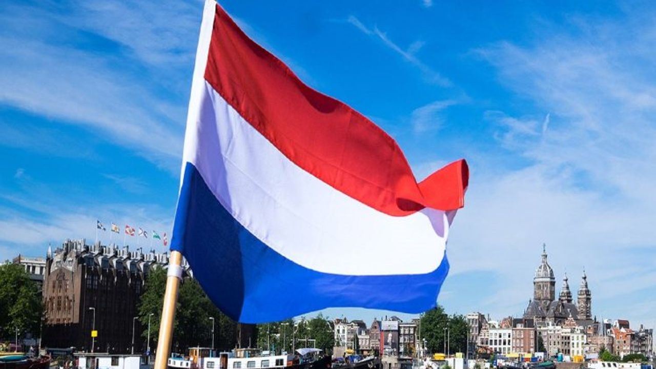 Hollanda, Rusya'nın Lahey Büyükelçisi'ni MH17 açıklaması sonrası Dışişleri'ne çağırdı