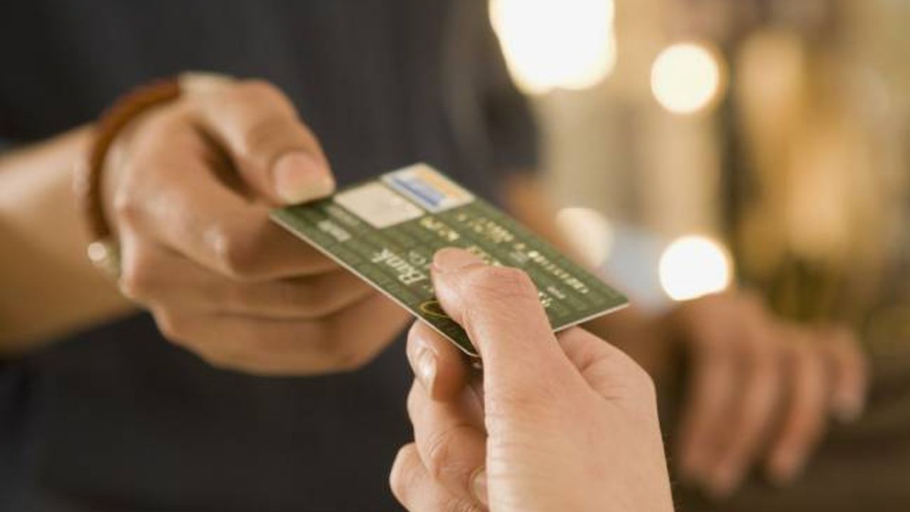 Kredi kartı bilgilerini saniyeler içinde çalan 5 uygulama bulundu!