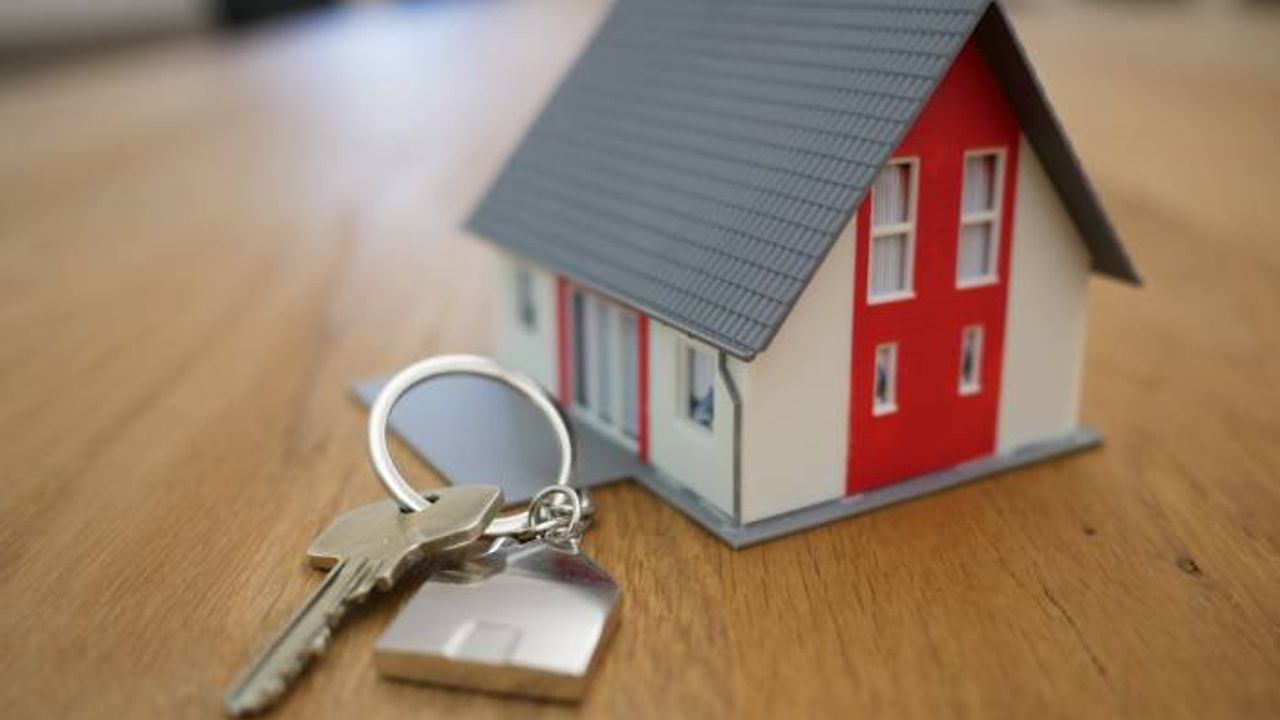Hollanda’da evini yüksek kiraya verenlere 80 bin euroya kadar ceza
