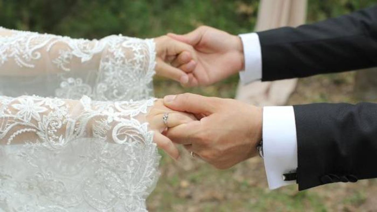 Hollanda'da ikinci nesil Türklerin yüzde 70'i 'ithal evlilik' istemiyor