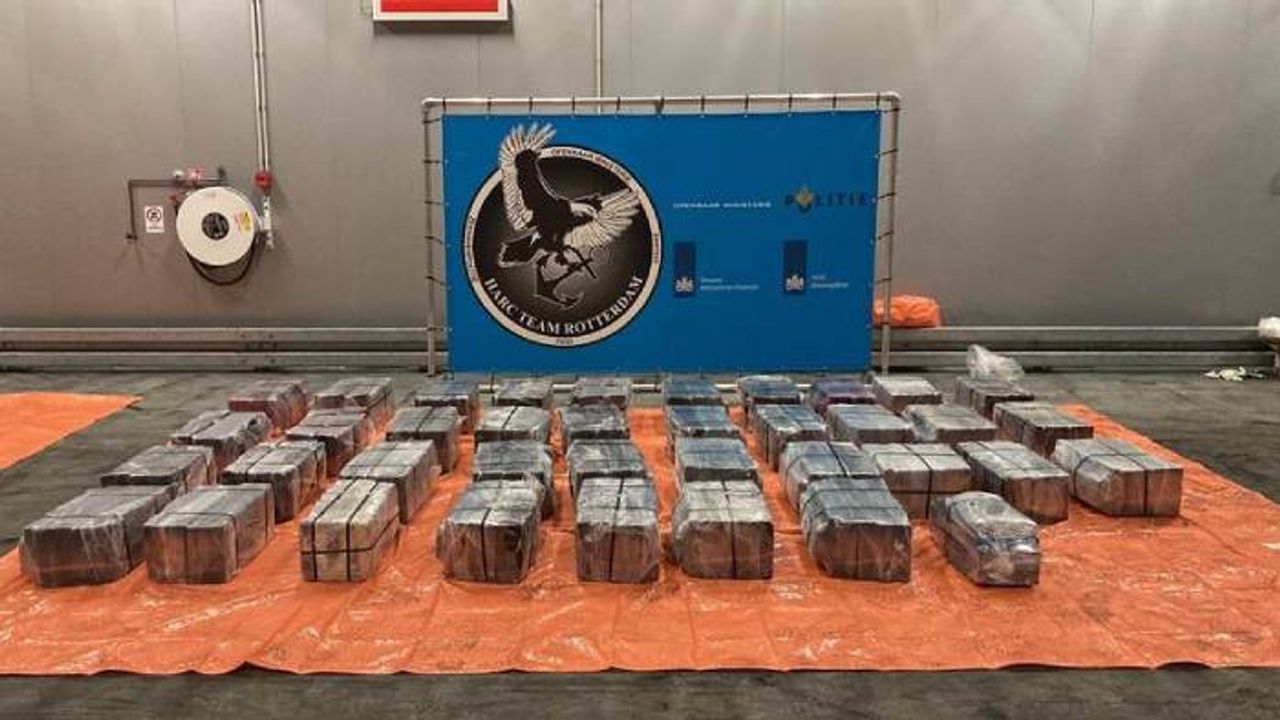 Hollanda’nın Vlissingen limanında 1 ton 279 kilogram kokain yakalandı