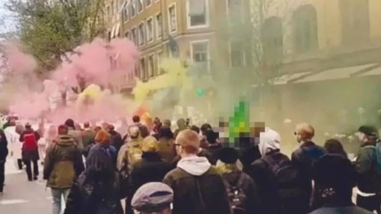 İsveç’te terör örgütü yandaşlarının çirkin eylemine tepkiler devam ediyor