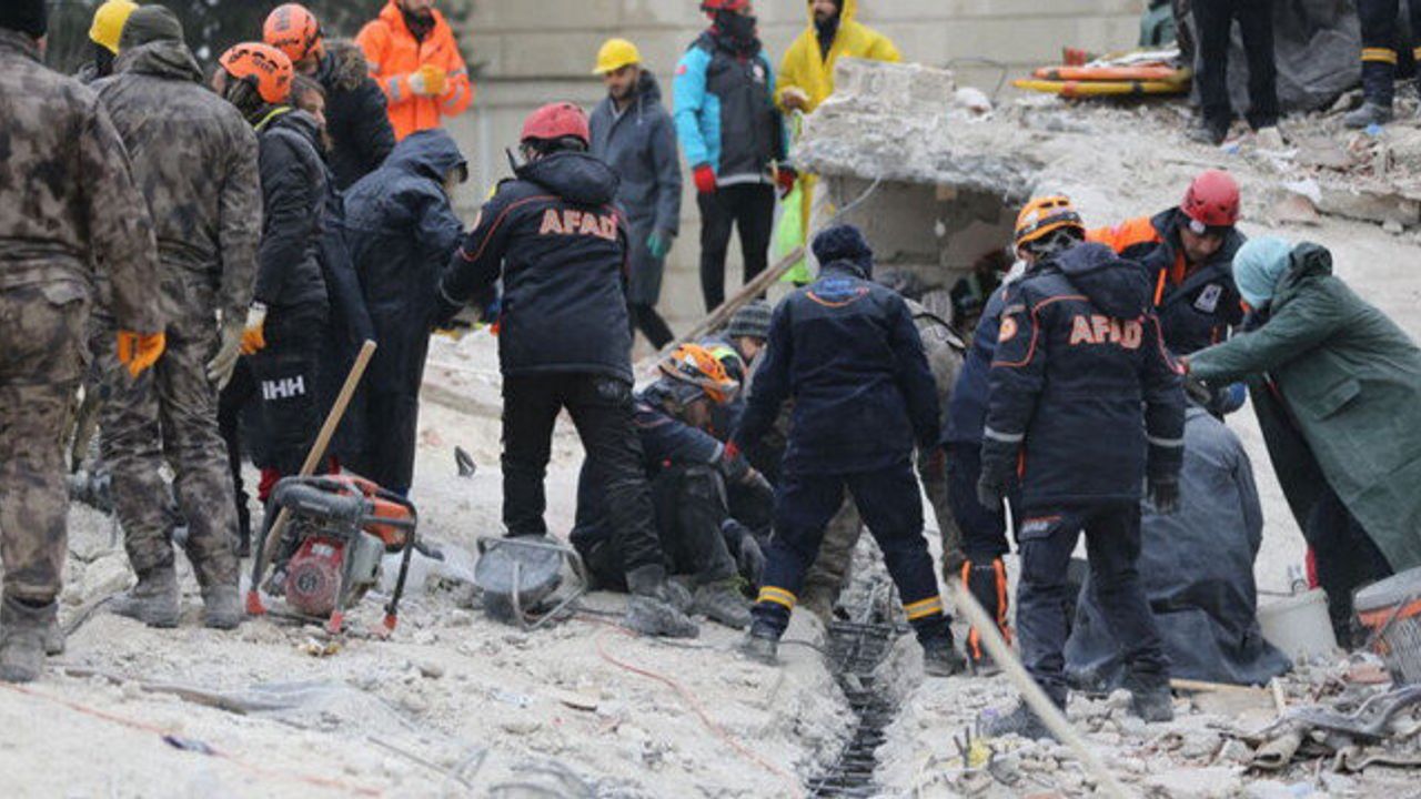 AFAD: Depremlerde can kaybı 6 bin 234 oldu