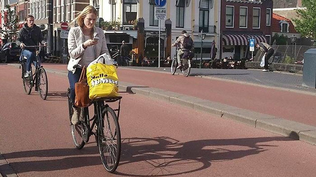 Hollanda’da 2022’de 8 milyondan fazla trafik cezası kesildi