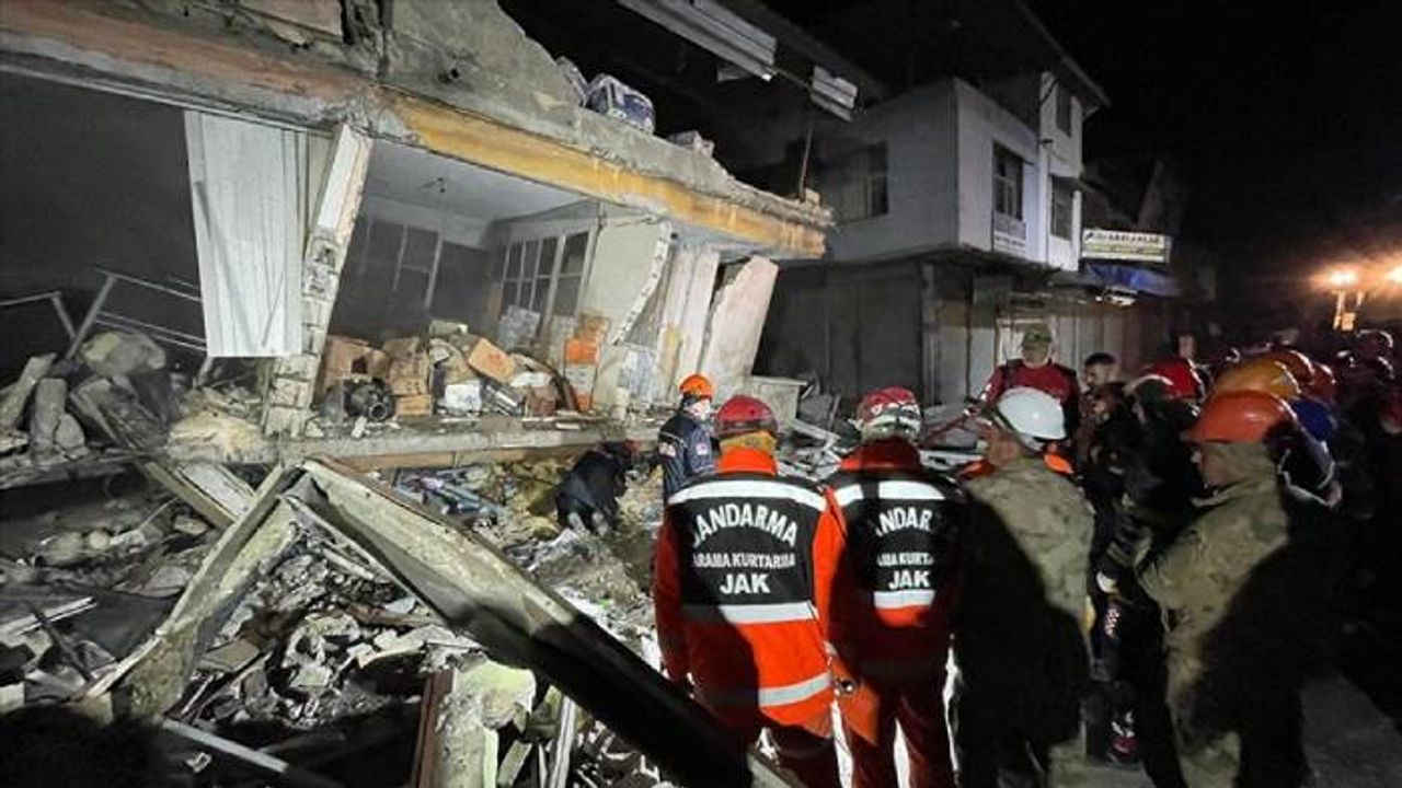 Hatay merkezli 2 depremde 6 kişi hayatını kaybetti