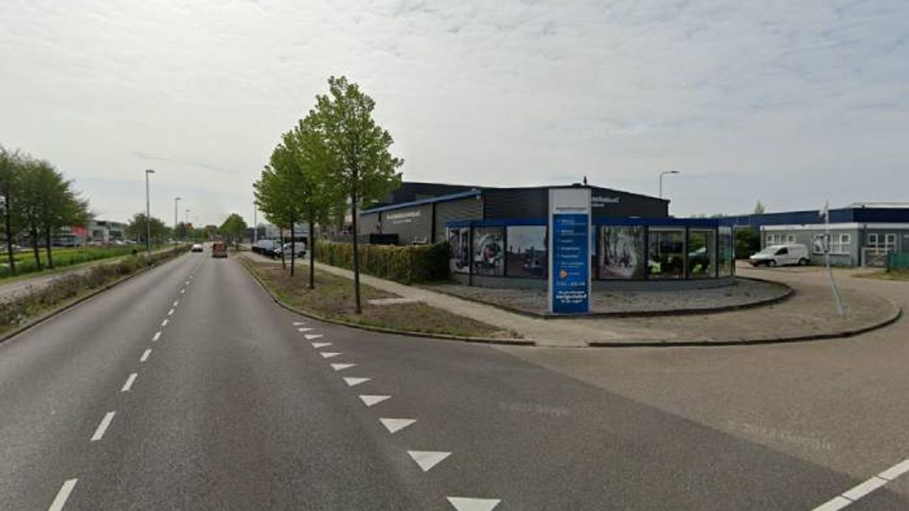 Hollanda’da ilk 'arabayla gel-al coffeshop'u açılıyor!