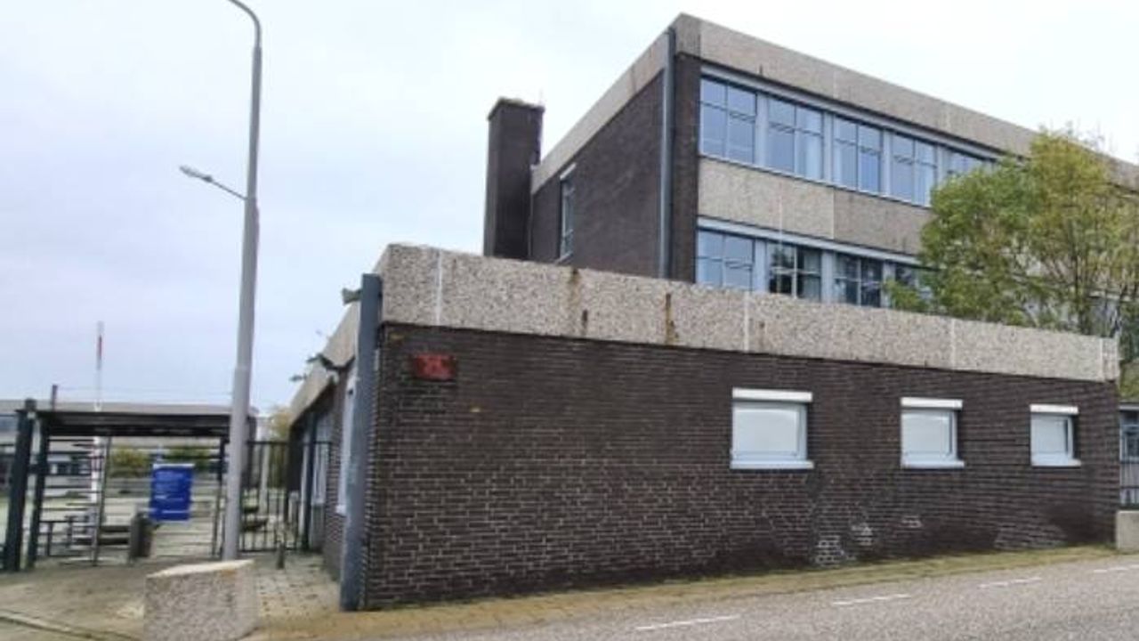 Hollanda'nın Vlissingen kentinde 15 mülteci bir haftadır açlık grevinde