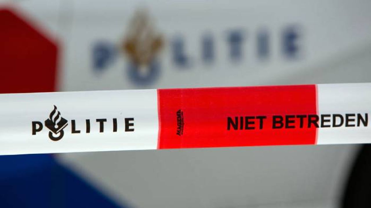 Rotterdam'da bir süpermarket çalışanı soygunda ağır yaralandı