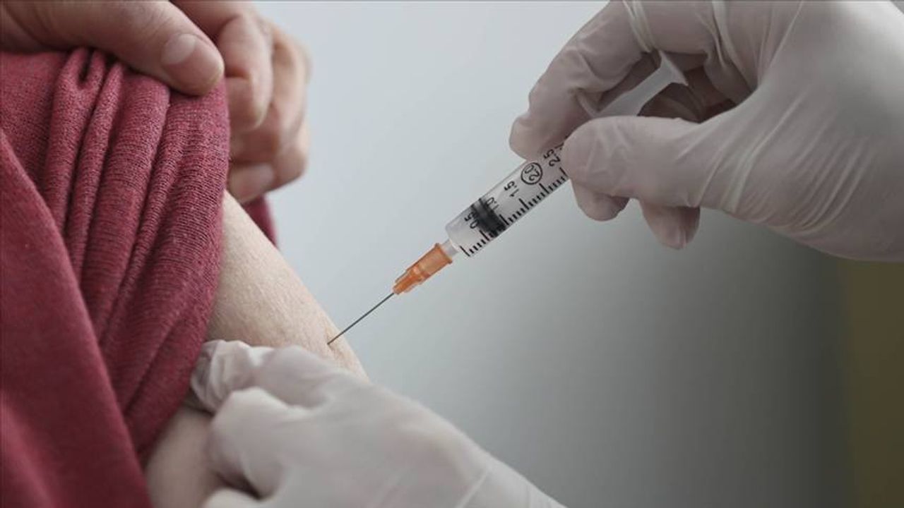 Almanya'dan 301 kişiye ömür boyu koronavirüs aşısı tazminatı ödenecek