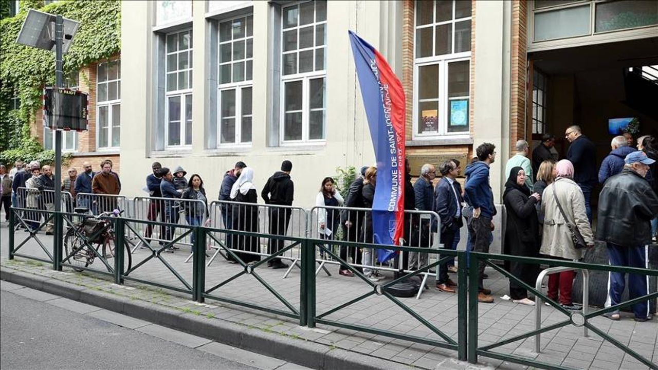 Belçika'da yerel seçimde oy verme yaşının 16'ya indirilmesi önerildi
