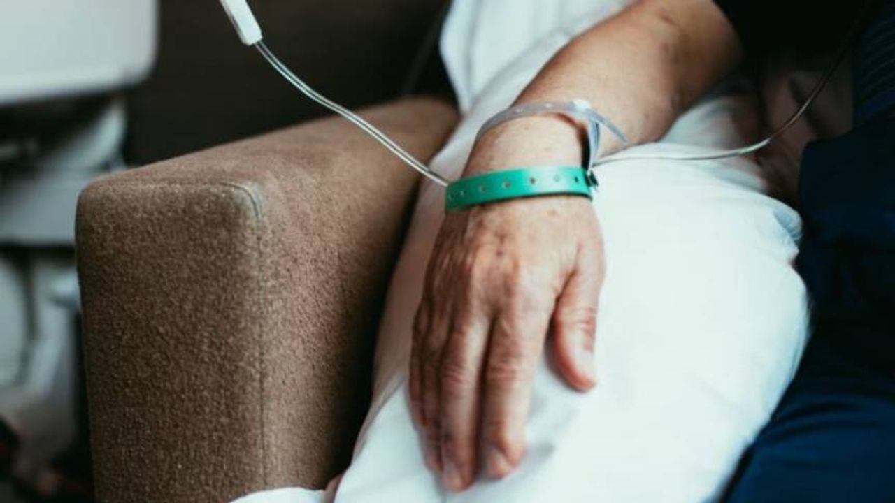Hollanda’da ilk kez kanser hastalarına kendi evinde immünoterapi uygulanacak