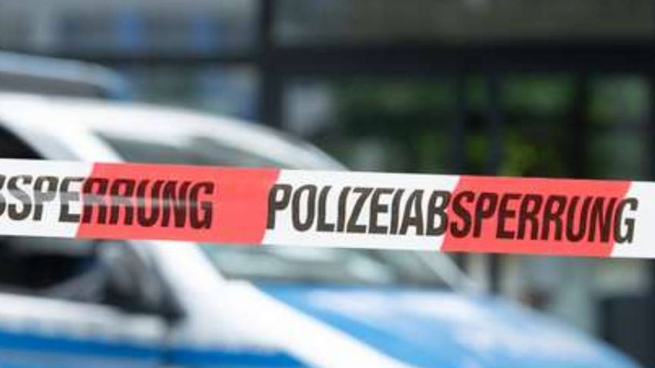 Almanya'da Mercedes fabrikasında silahlı saldırı: 2 Ölü