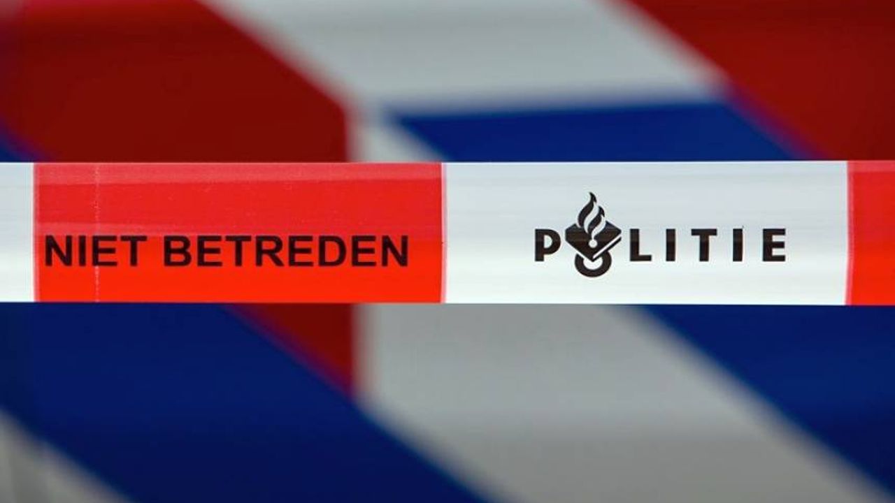 Rotterdam ve Dordrecht'te Cuma günü iki farklı evde birer ceset bulundu