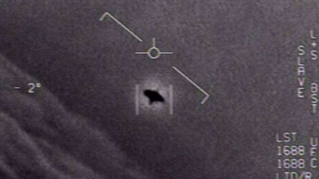 ABD'li eski istihbarat yetkilisi: Hükümet gizli olarak bozulmamış UFO’ları topluyor